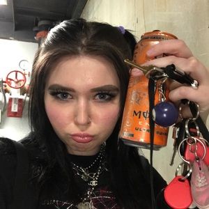 Meet your Posher, Julia